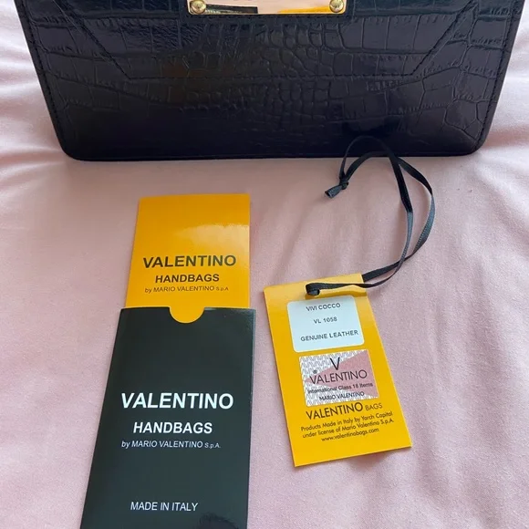 Black Valentino - Picture 13 of 14